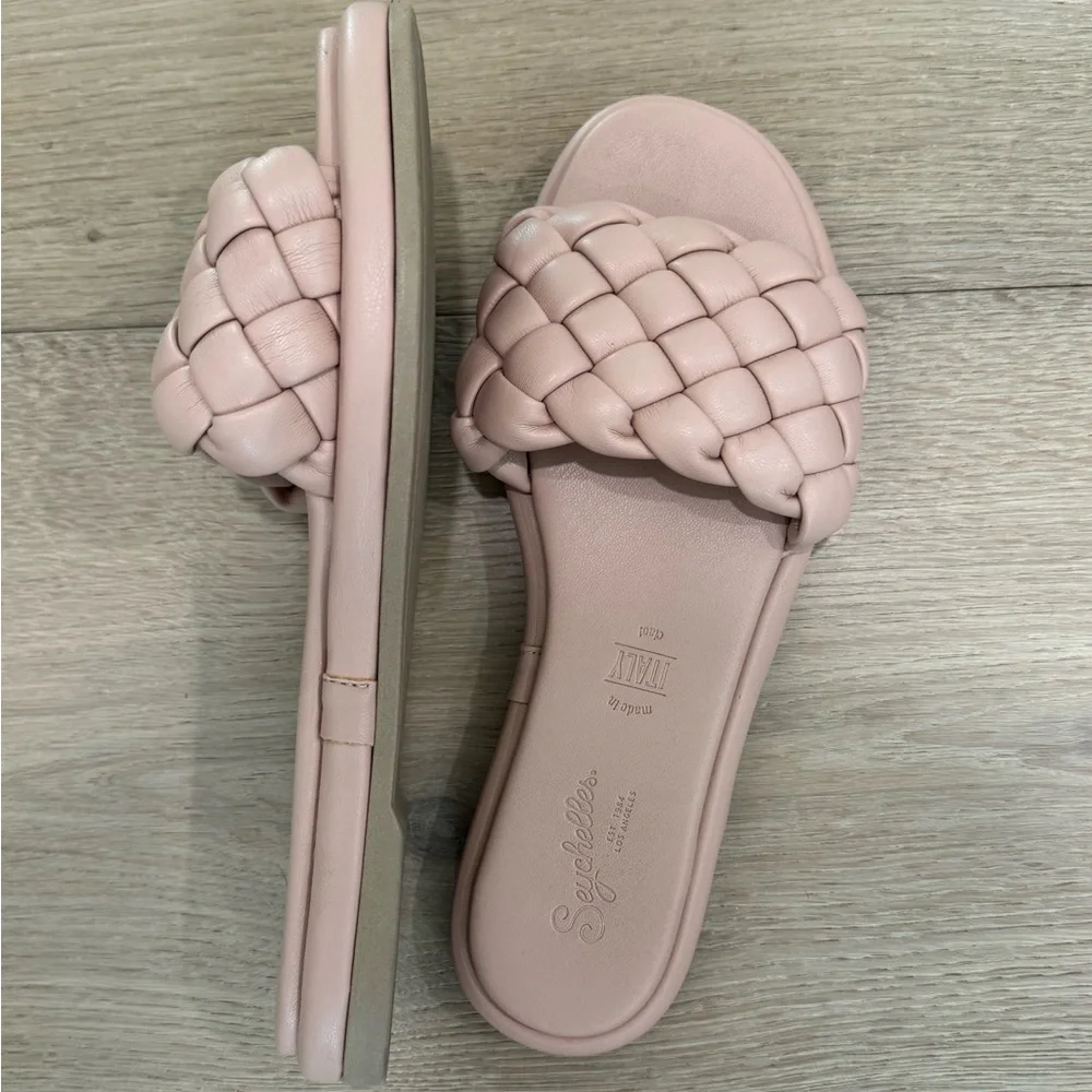Seychelles sandles. Ladies size 7. Like new. Hardly worn - Picture 2 of 2